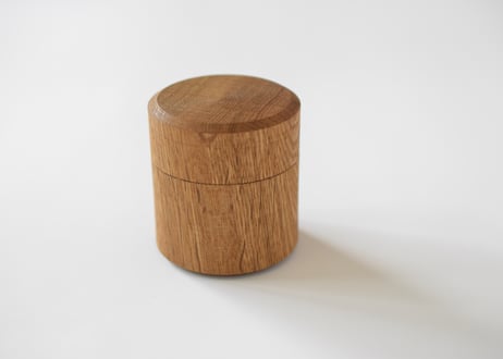 薄茶器　ナラ材　アンモニア燻蒸着色／田澤祐介