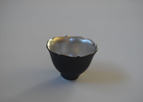 黒輪花茶杯／木下和美