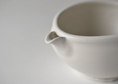 白磁マット片口小鉢／馬場勝文