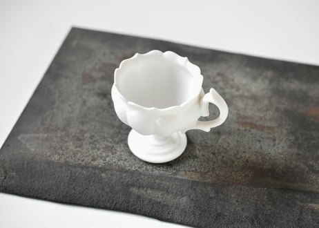 白磁　蕾の茶杯／木下和美