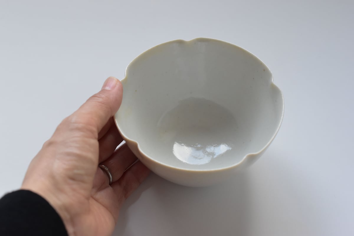 青白磁輪花深鉢(小)/竹下努 | うつわと暮らし 凛 ONLINE SHOP 青白磁輪花深鉢(小)/竹下努 | うつわと暮らし 凛 ONLINE SHOP