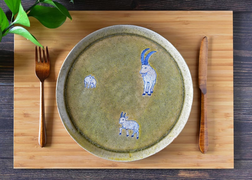 工房あめつち　三匹のヤギ緑地大皿 工房あめつち三匹のヤギ緑地大皿