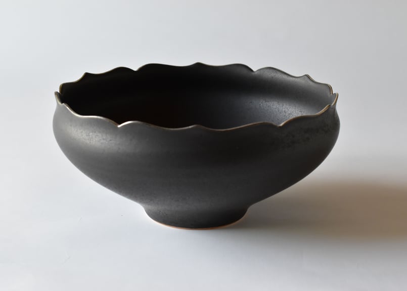 黒稜花銀彩深鉢／東一仁 | うつわと暮らし 凛 ONLINE SHOP