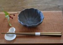 黒釉　輪花鉢／境道一