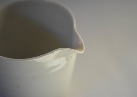 青白磁片口／竹下努
