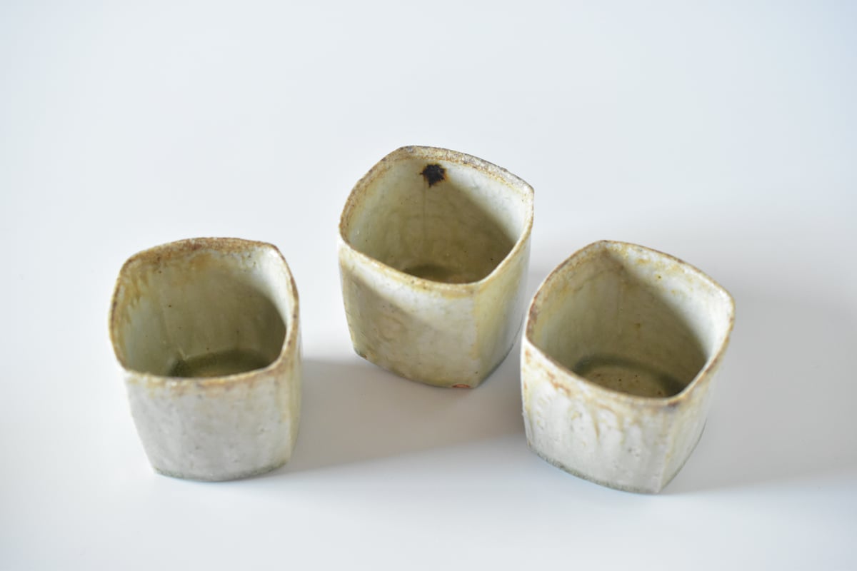 ミモザ灰釉角杯／境道一 | うつわと暮らし 凛 ONLINE SHOP