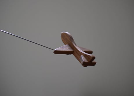 ぐるぐる飛行機／日の出製作所