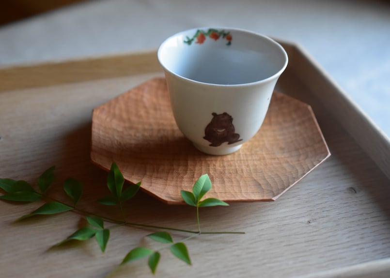 工房あめつち　あめつち　小箱　陶箱　蓋物　ふたもの　長方形　くま　熊　松の木　松 工房あめつち あめつち 小箱 陶箱 蓋物 ふたもの 長方形 くま