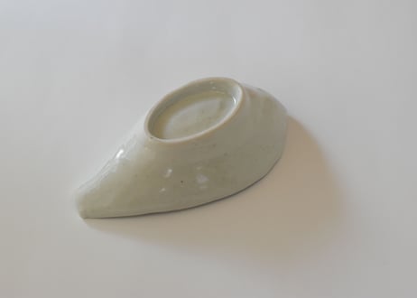 青白磁連弁小鉢／竹下努