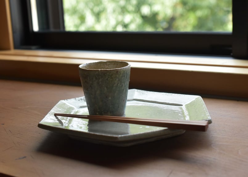 木灰釉 六角皿／境道一 | うつわと暮らし 凛 ONLINE SHOP