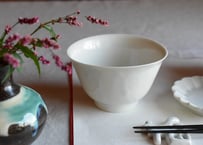 青白磁縁反飯碗／竹下努