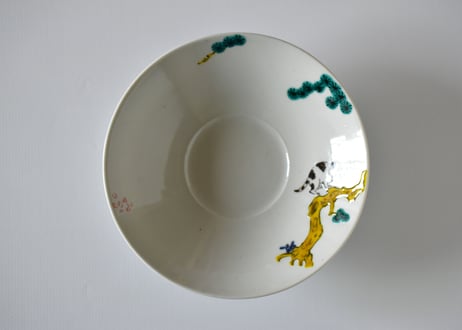 色絵松猫図浅鉢／工房あめつち