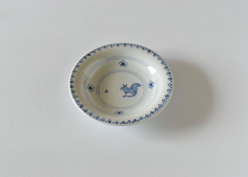 やのさちこ　漆　リスの青色皿 珊瑚のお皿／6寸皿 – A&Ko