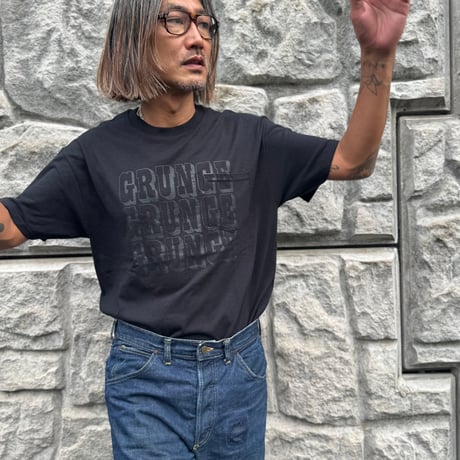 S.F.C. GRUNGE.GRUNGE.GRUNGE. ＋− SFCPOP.   Pocket-tee.