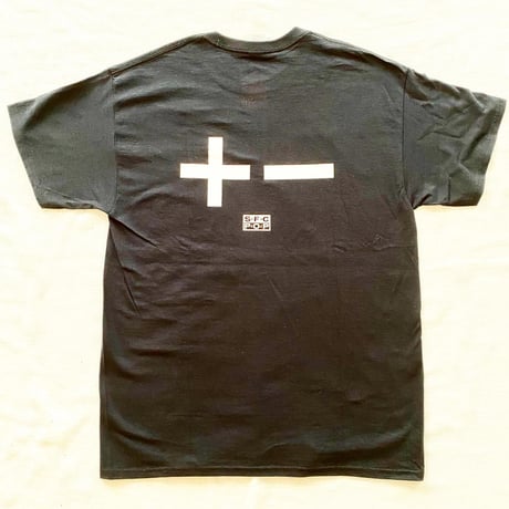 NO ACTION ＋− SFCPOP POKET TEE