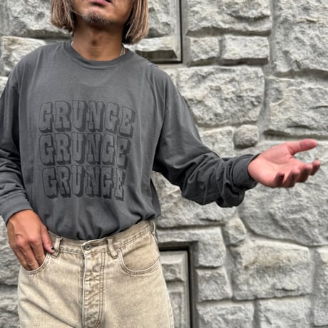 S.F.C. GRUNGE.GRUNGE.GRUNGE. ＋− SFCPOP.   Long-sleeve-tee. Ii×S.F.C. exclusive.