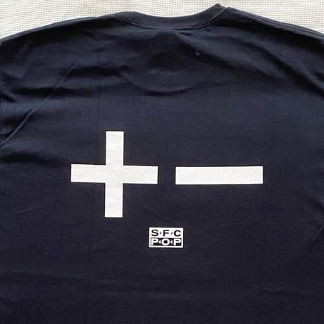 NO ACTION ＋− SFCPOP POKET TEE