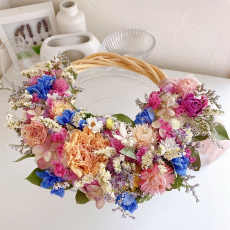 ドライフラワー お花たっぷり三日月リース