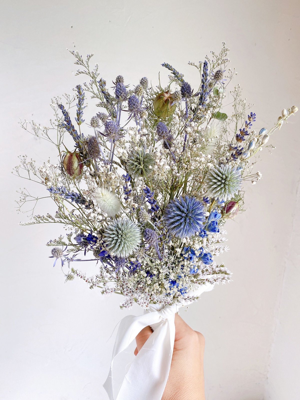 夏のBlue&White 涼しげスワッグブーケ | ayakai flower STORE