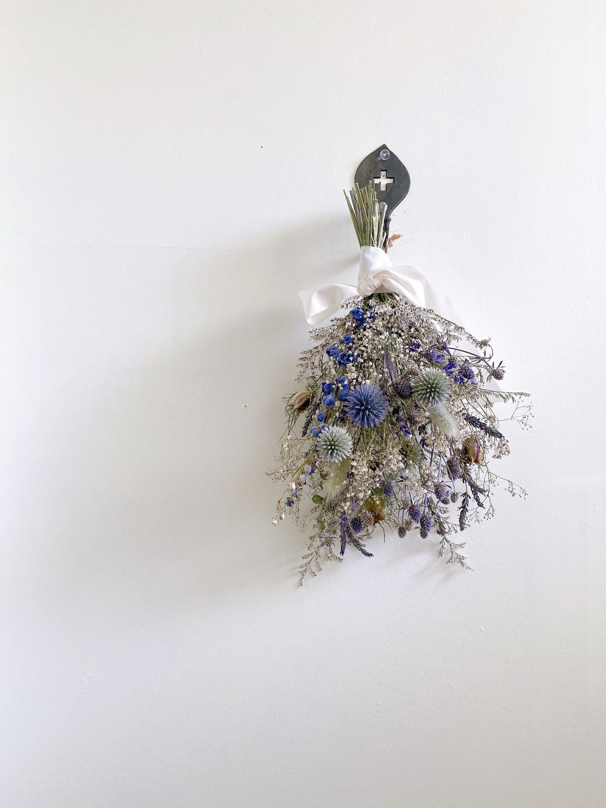 夏のBlue&White 涼しげスワッグブーケ | ayakai flower STORE