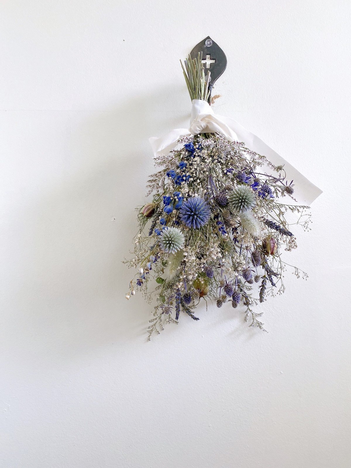 夏のBlue&White 涼しげスワッグブーケ | ayakai flower STORE