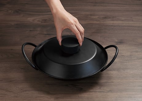 ナウ産業「Tetsu Nabe set」錆びない鉄鍋(フタ付き)　あやせものづくり研究会 送料込（商品コード：TG400259）