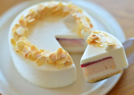 ☆ジェラートワールドツアージャパン2位受賞！☆鎌倉　GELATERIA SANTi【自然素材】「季節のフルーツジェラートケーキ」（商品コード：TF120321）