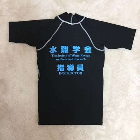 ラッシュガード薄手生地　黒（半袖）