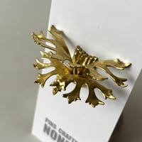 立体ピンバッジ -ヒリー-