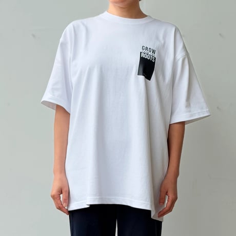「Grow from the Roots」Tシャツ　【BODY：WHITE／PRINT：BLACK】