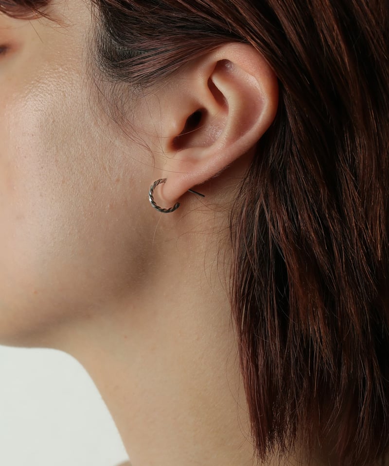 Noir de pupee k10 pierce フープ ノアールドプーペ　片耳 Noir de pupee k10 pierce フープ ノアールドプーペ 片耳 NOIR DE