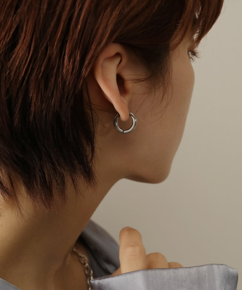 AVALANCHE フープピアス 一個 AVALANCHE 10K ホワイトゴールド ピアス