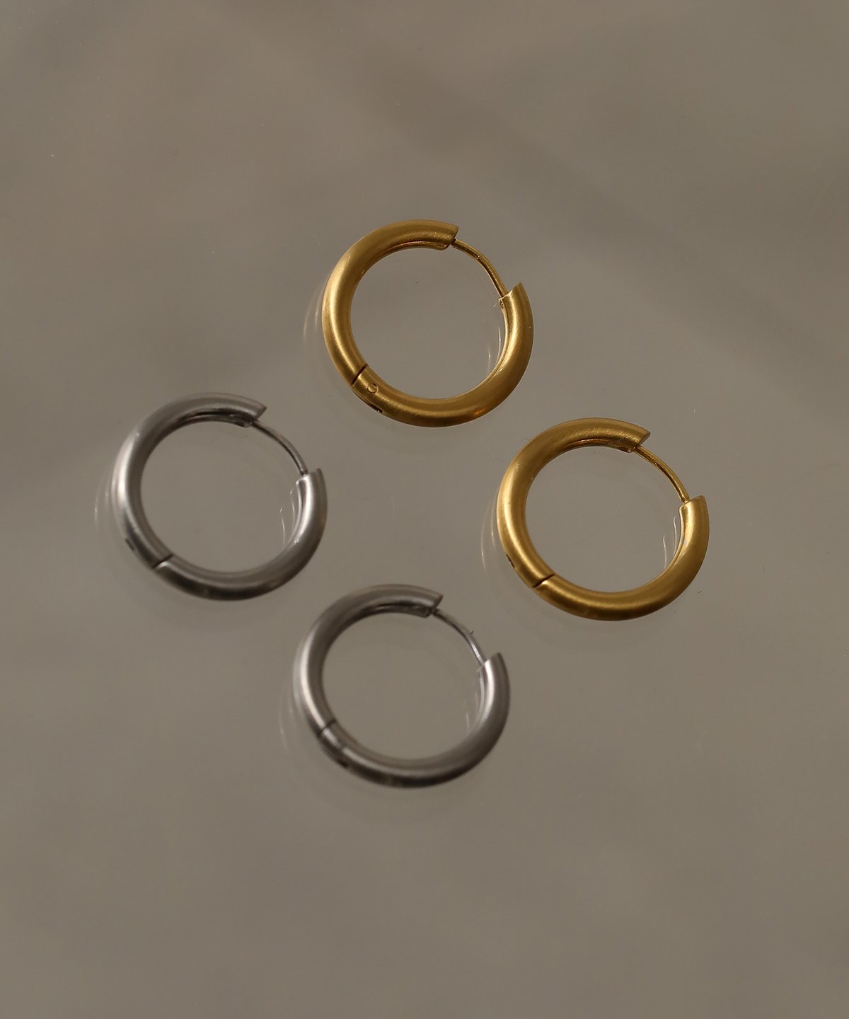 金属アレルギー対応 マットボリュームフープピアス 23mm サージカル