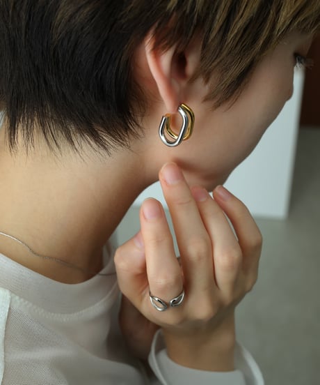 金属アレルギー対応 バイカラーオーバルデザインピアス サージカルステンレス swp01105ogg