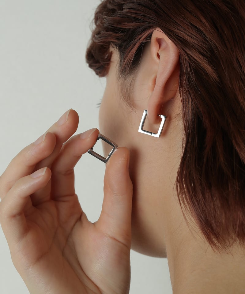 ピアス(両耳用) 片耳用ピアッサー2個＆消毒ジェル＆透明ピアス