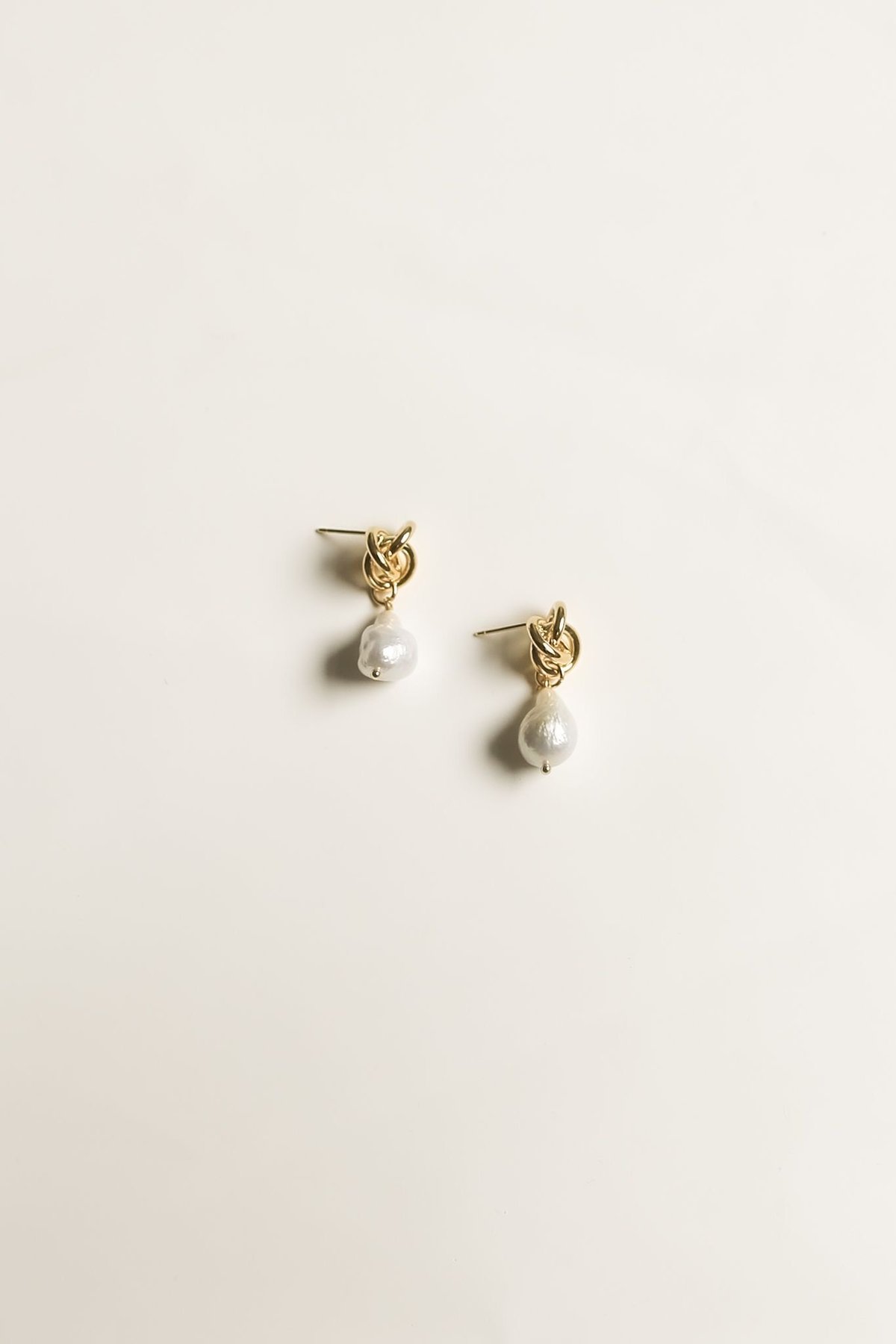 A.B. ELLIE Infinity Knot Baroque Drop | 【Ack...