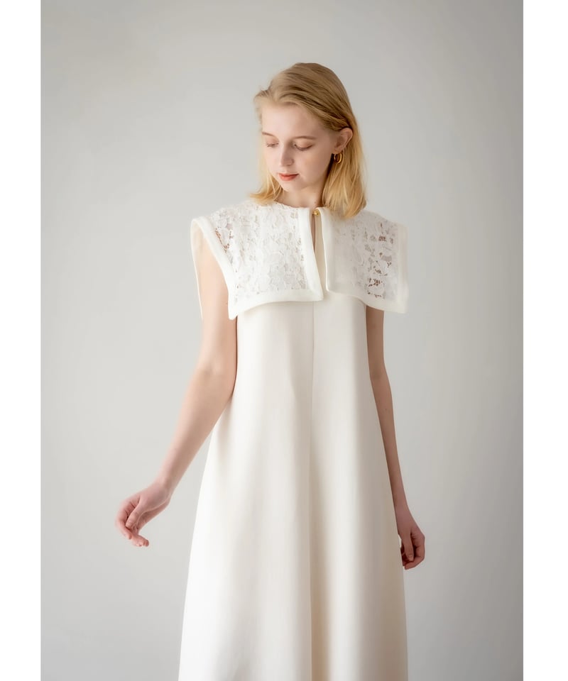 Acka lace no sleeve one-piece