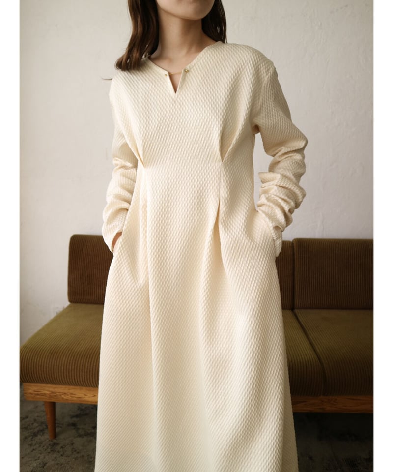 arm slit one-piece（ivory） | 【Acka.】エーシーケーエー｜公式オ...