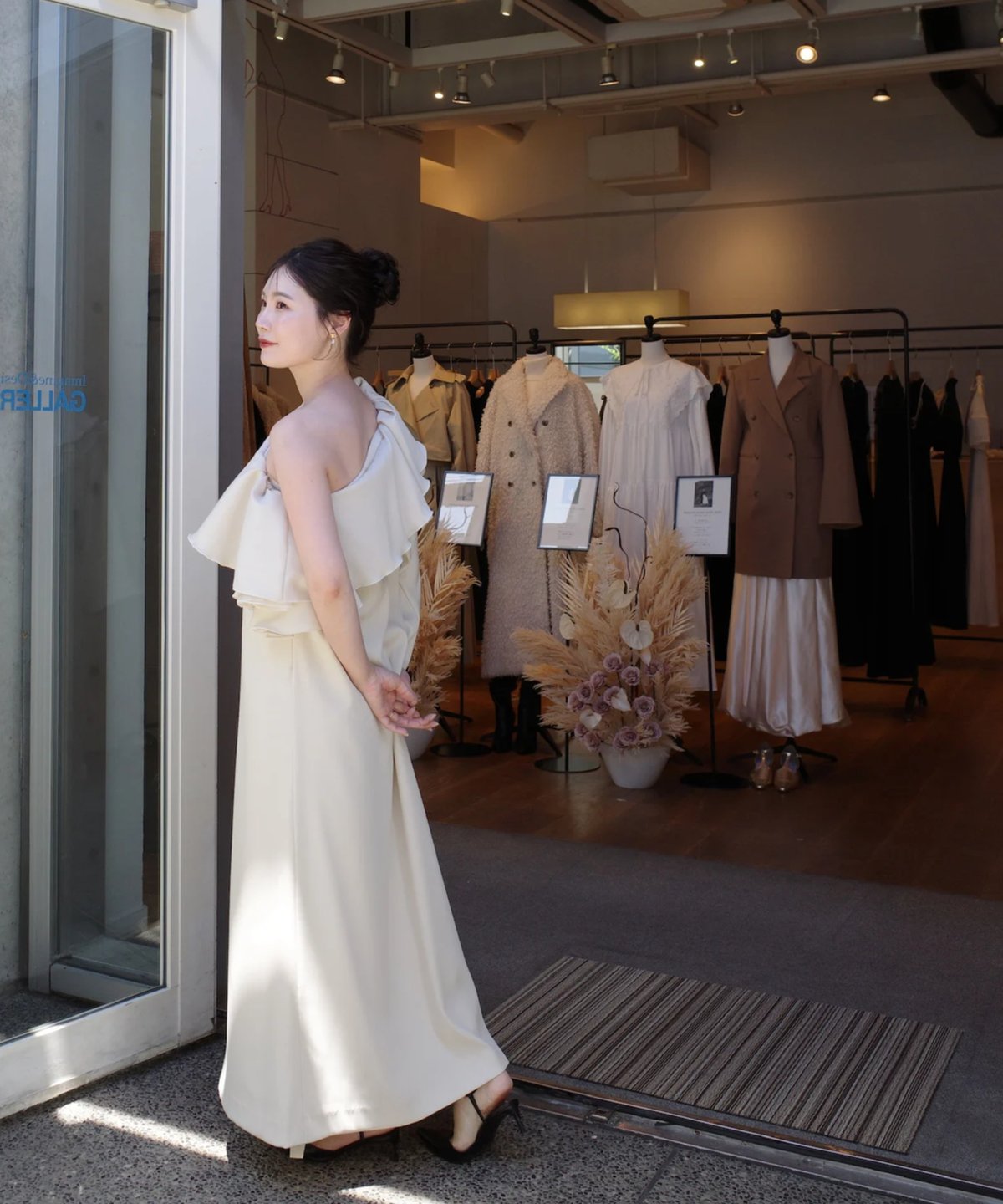 frill shoulder lady dress | Acka.| エーシーケーエー|公式オ frill shoulder lady dress | Acka.| エーシーケーエー|公式オ