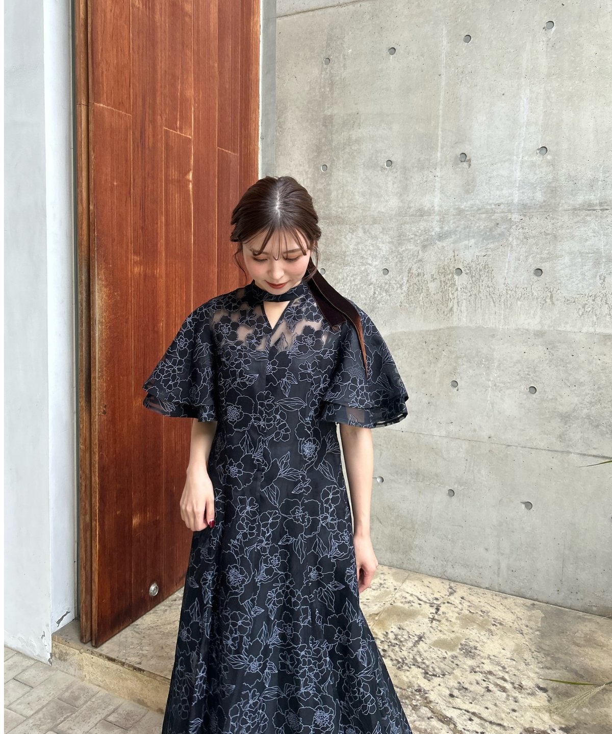 [本日限定]acka all sheer flower dress（beige）二重に重ねたフレア袖は