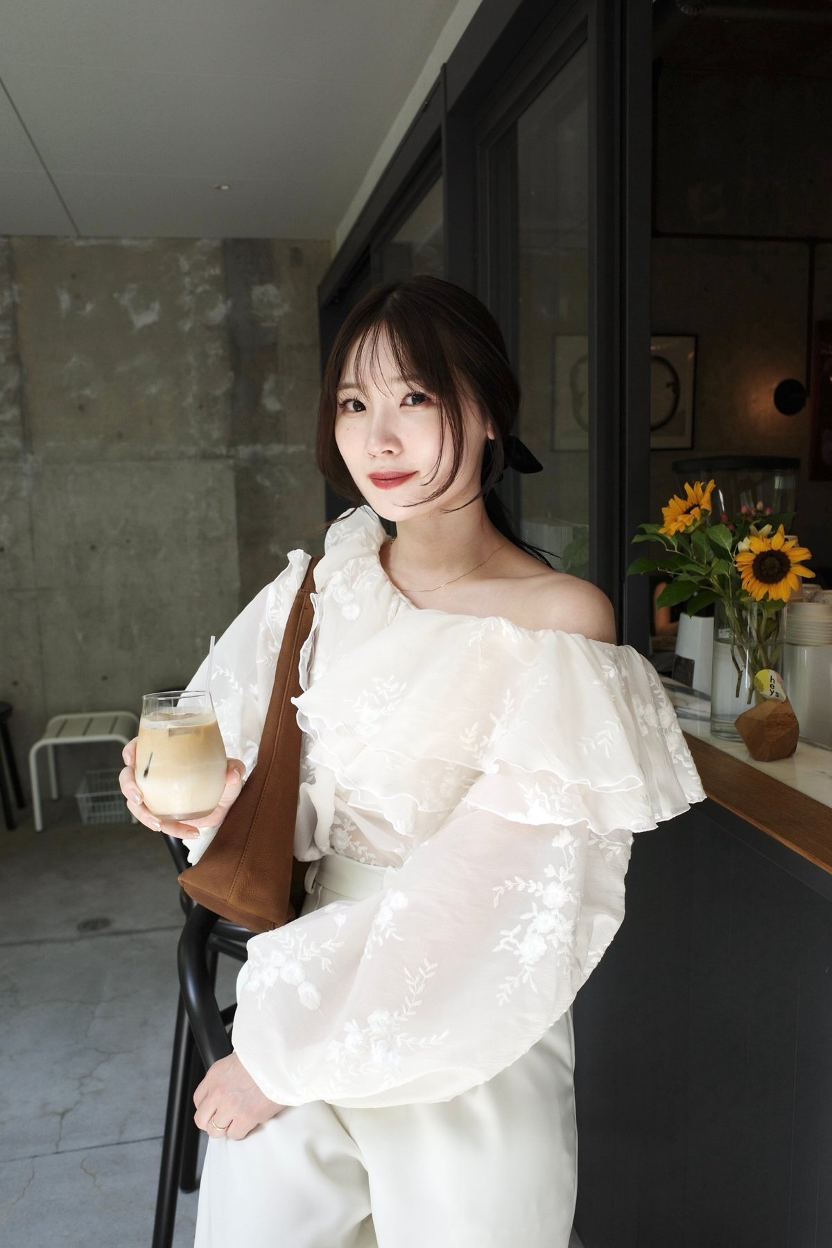 トップス acka. embroidery frill blouse acka embroidery frill blouse