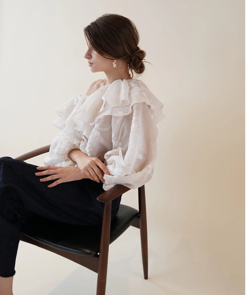 トップス acka embroidery frill blouse acka embroidery frill blouse (新品/未使用) - メルカリ