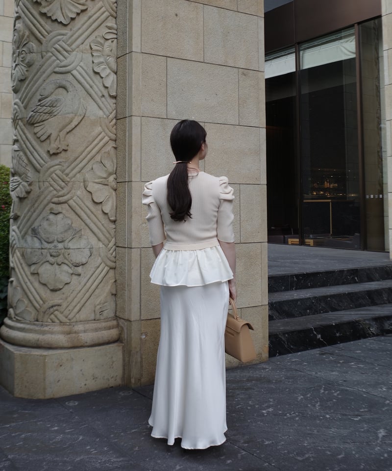 スカート acka satin flare skirt acka satin flare skirt