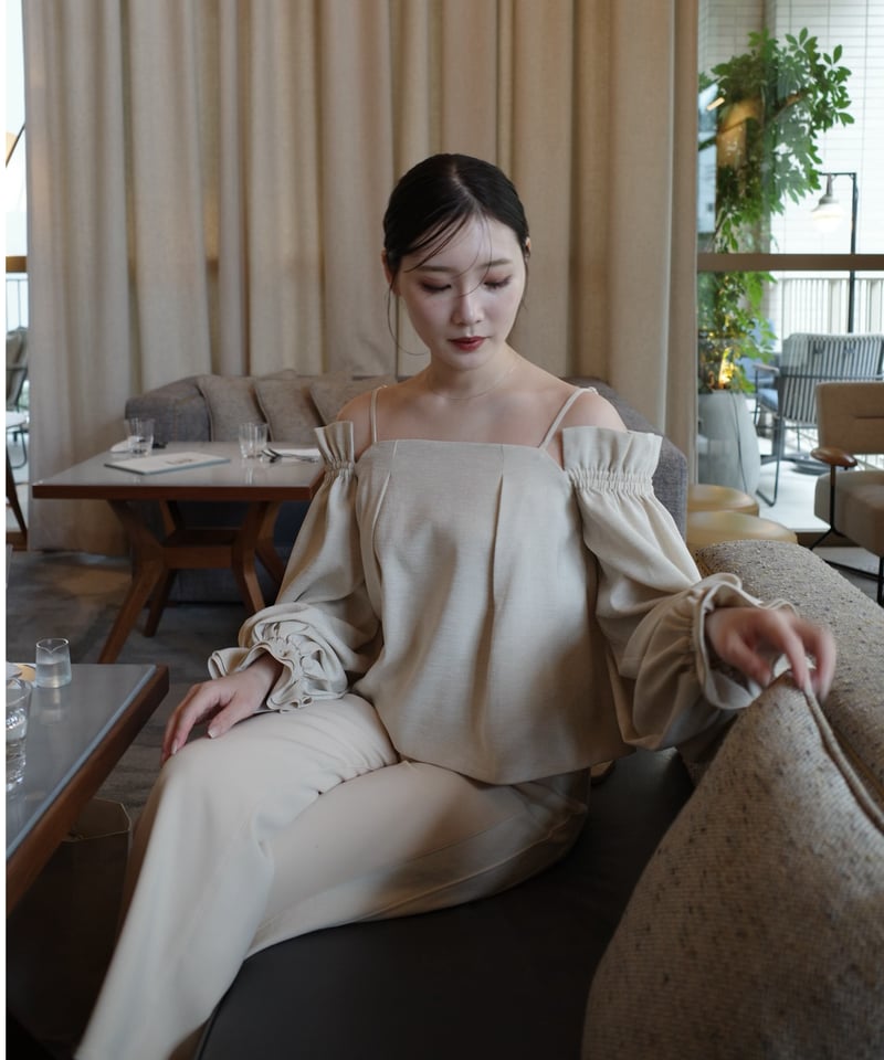 puffy cami blouse | Acka.| エーシーケーエー|公式オンライン puffy cami blouse | Acka.| エーシーケーエー|公式オンライン