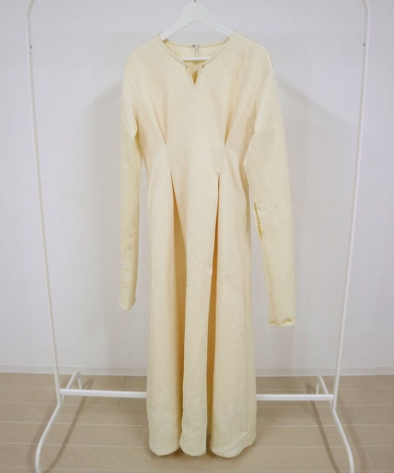 arm slit one-piece(ivory) | 【Acka.】エーシーケーエー|公式オ...