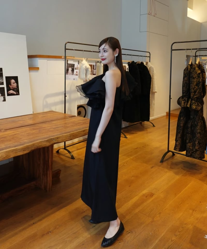 frill shoulder lady dress | Acka.| エーシーケーエー|公式オ frill shoulder lady dress | Acka.| エーシーケーエー|公式オ