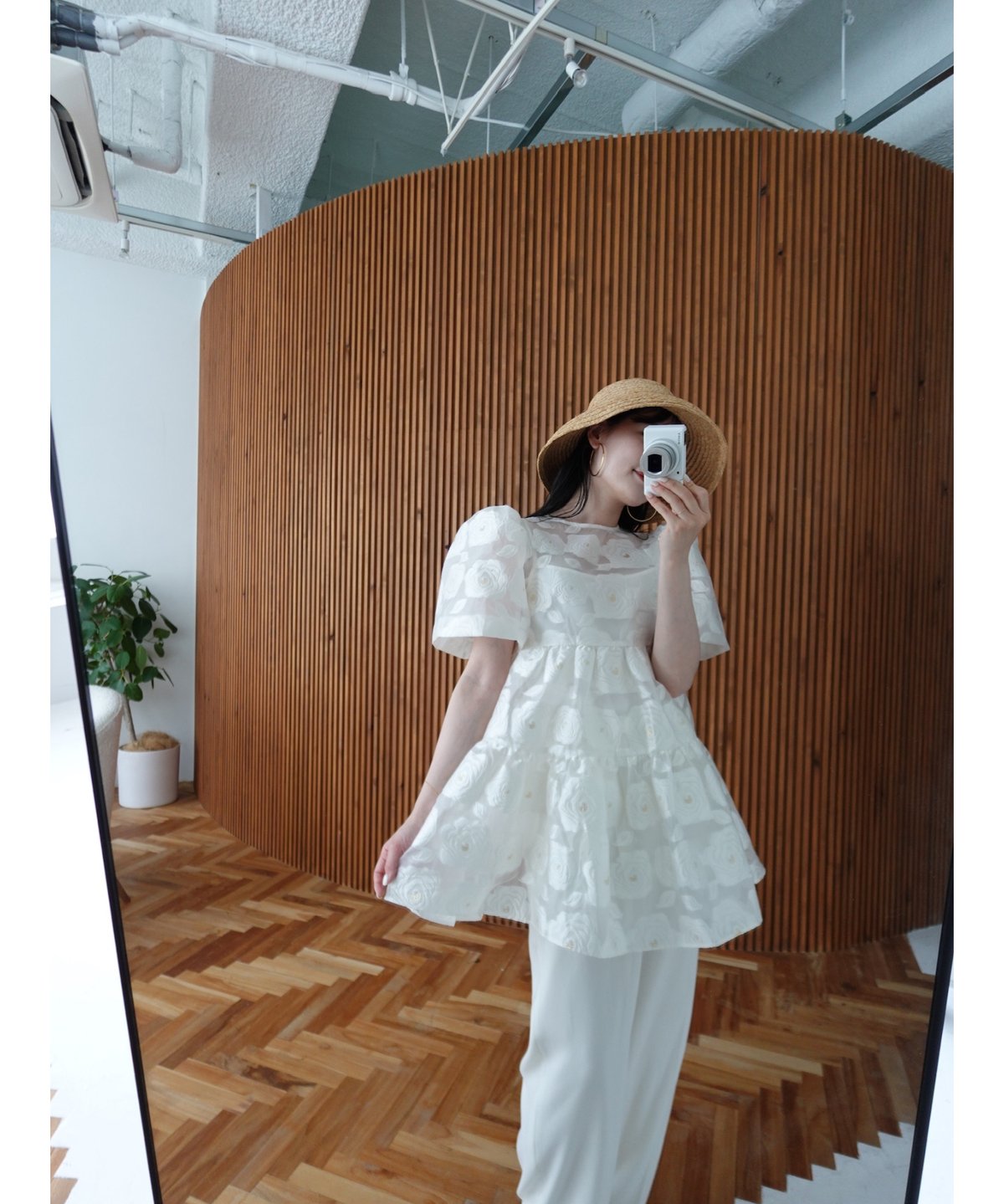 Acka】sheer flower jacquard blouse 【公式ショッピングサイト】