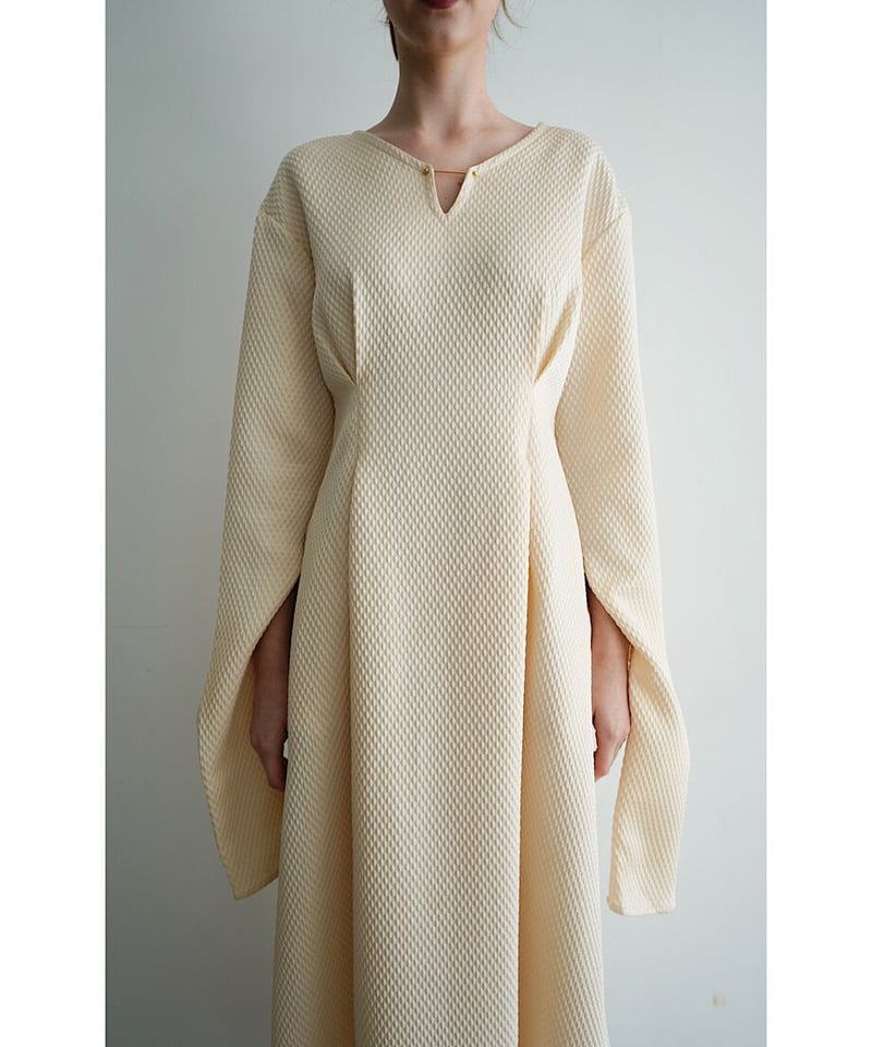 Acka arm slit one-piece （ivory）【サイズ2】