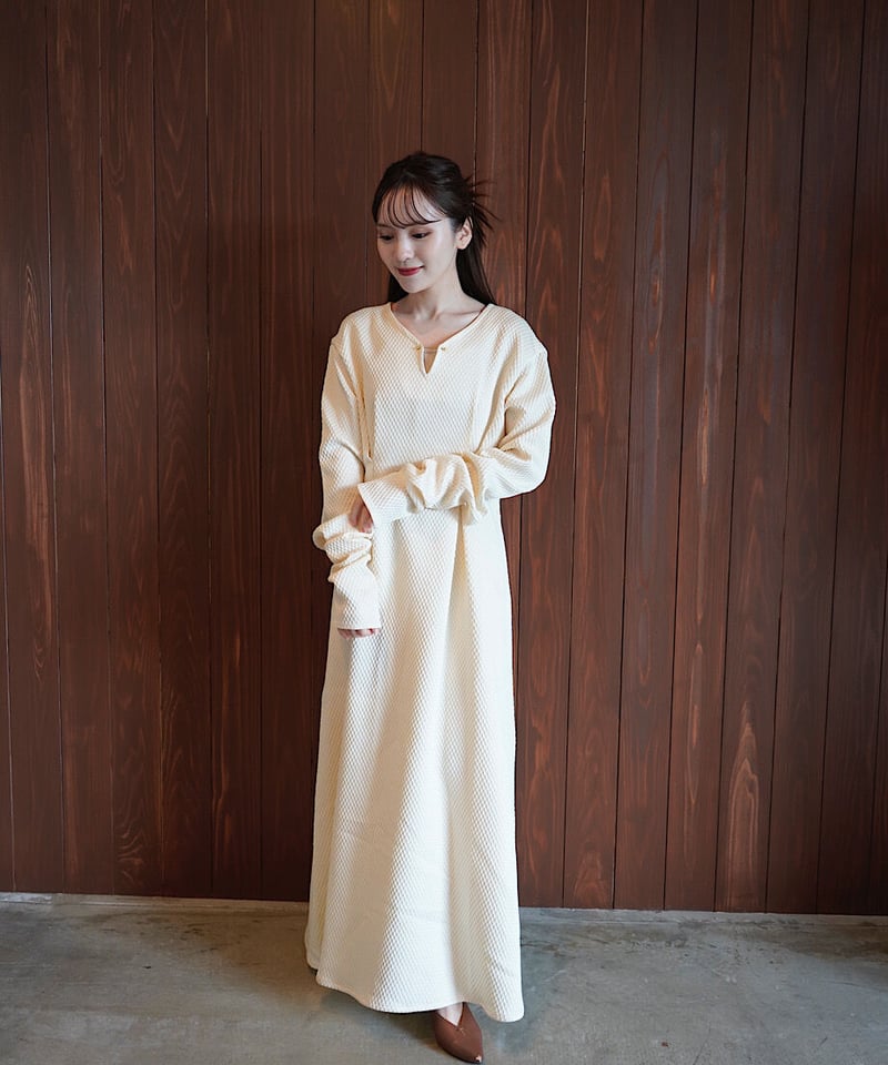 arm slit one-piece（ivory） | 【Acka.】エーシーケーエー｜公式オ...