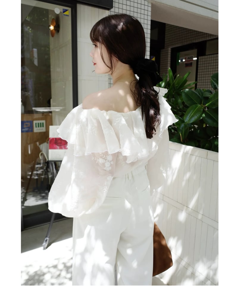 トップス acka embroidery frill blouse Acka】 embroidery frill blouse